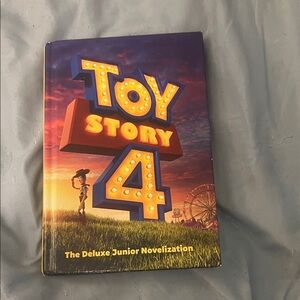 Disney Toy Story 4 Deluxe Junior Novel - Purple and Orange